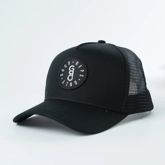 Trucker Hat in Black / Black